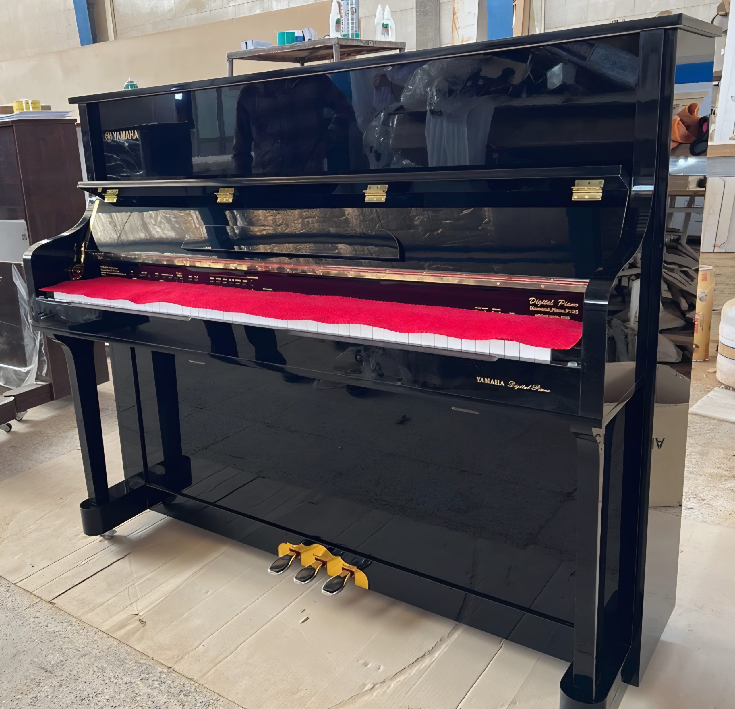 پیانو دیجیتال یاماها YAMAHA P-145BTB طرح آکوستیک